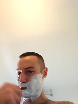 Snapshot of enricso chatting on October 10, 7:53 am enricso online show from October 10, 7:53 am