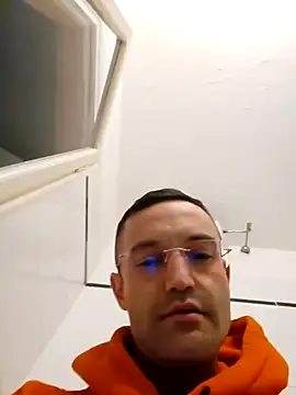 Snapshot of enricso chatting on December 1, 10:48 pm enricso online show from December 1, 10:48 pm