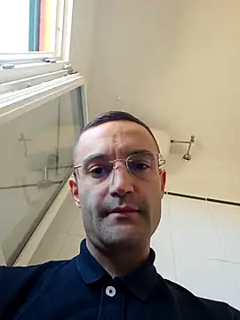 Snapshot of enricso chatting on October 6, 12:50 pm enricso online show from October 6, 12:50 pm