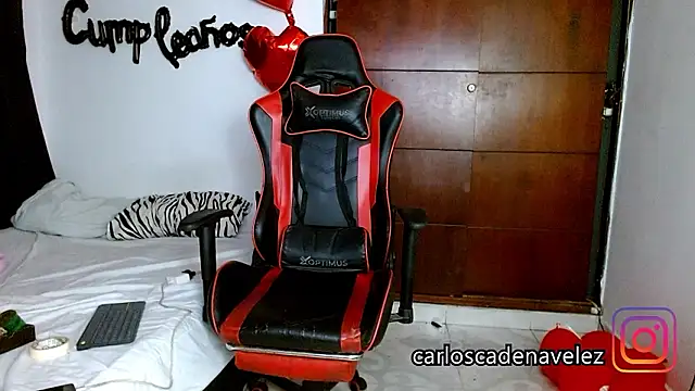 dickmaximum online show from March 6, 10:05 pm