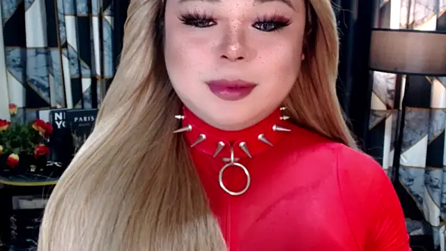 Snapshot of Mistress_DOMnicaaxx chatting on November 11, 9:26 am Mistress DOMnicaaxx online show from November 11, 9:26 am