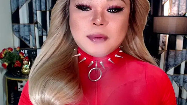 Snapshot of Mistress_DOMnicaaxx chatting on October 2, 12:19 pm Mistress DOMnicaaxx online show from October 2, 12:19 pm