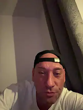 Snapshot of cock4you86 chatting on November 15, 5:28 pm cock4you86 online show from November 15, 5:28 pm