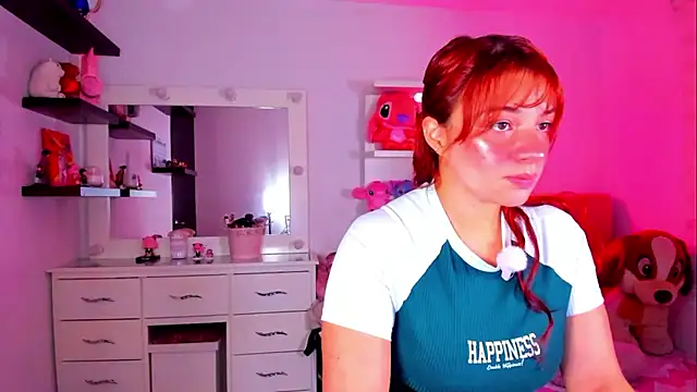 Snapshot of Vannessa__Shy chatting on June 19, 10:47 pm Vannessa Shy online show from June 19, 10:47 pm