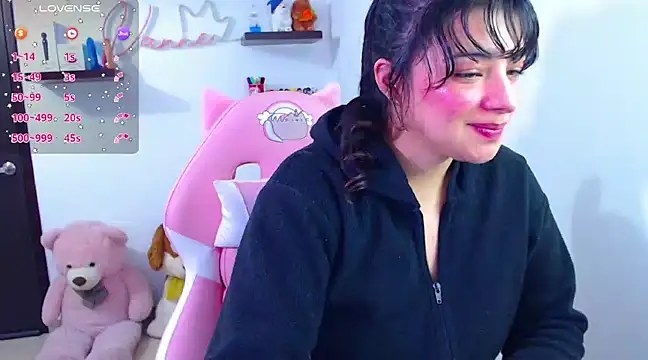 Snapshot of Vannessa__Shy chatting on March 5, 11:16 pm Vannessa Shy online show from March 5, 11:16 pm