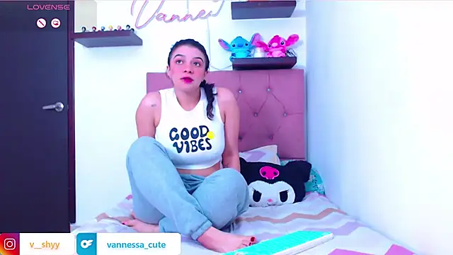Snapshot of Vannessa__Shy chatting on October 5, 10:55 pm Vannessa Shy online show from October 5, 10:55 pm