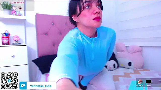 Snapshot of Vannessa__Shy chatting on September 18, 11:30 pm Vannessa Shy online show from September 18, 11:30 pm