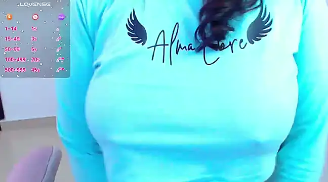 Snapshot of Vannessa__Shy chatting on February 10, 11:34 pm Vannessa Shy online show from February 10, 11:34 pm