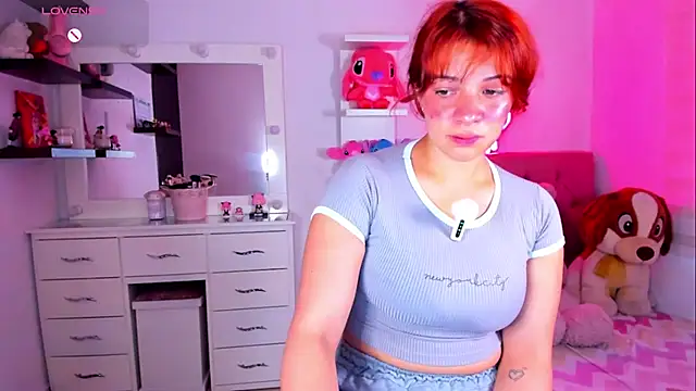 Snapshot of Vannessa__Shy chatting on May 11, 8:39 pm Vannessa Shy online show from May 11, 8:39 pm