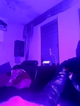 Crystalbitchx online show from December 2, 11:35 pm