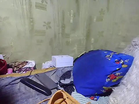 Snapshot of Alora-shine chatting on February 22, 12:16 am Alora-shine online show from February 22, 12:16 am