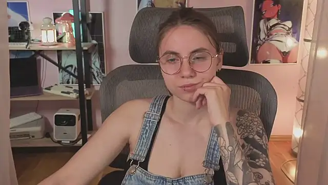 Snapshot of _AnnaStark_ chatting on July 14, 5:01 am AnnaStark online show from July 14, 5:01 am