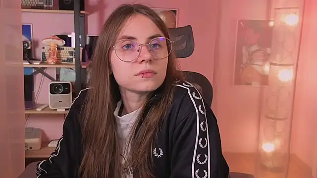 Snapshot of _AnnaStark_ chatting on June 12, 7:11 pm AnnaStark online show from June 12, 7:11 pm