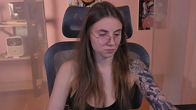 Snapshot of _AnnaStark_ chatting on November 19, 8:31 pm AnnaStark online show from November 19, 8:31 pm