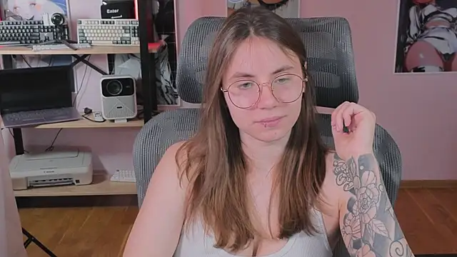  AnnaStark  online show from April 9, 9:10 pm