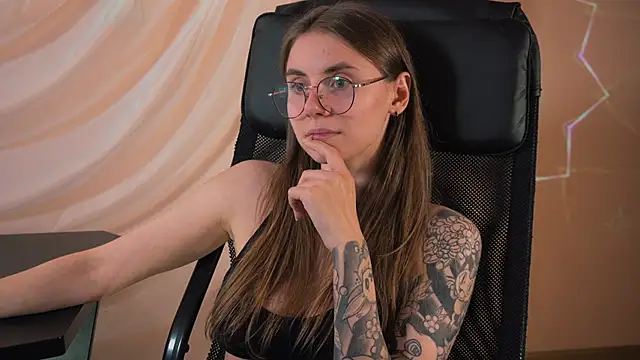 Snapshot of _AnnaStark_ chatting on October 26, 8:26 am AnnaStark online show from October 26, 8:26 am