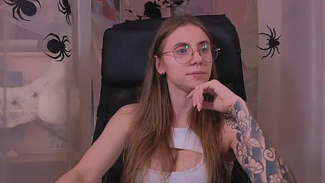 Snapshot of _AnnaStark_ chatting on November 1, 8:14 pm AnnaStark online show from November 1, 8:14 pm