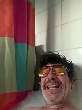 Snapshot of maxximere chatting on February 21, 4:53 pm maxximere online show from February 21, 4:53 pm