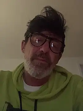 Snapshot of maxximere chatting on February 8, 11:35 pm maxximere online show from February 8, 11:35 pm