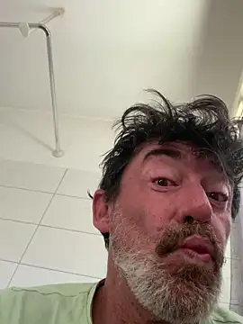 Snapshot of maxximere chatting on February 11, 1:55 pm maxximere online show from February 11, 1:55 pm