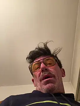 maxximere online show from March 27, 10:33 pm