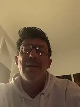 maxximere online show from March 29, 10:11 pm