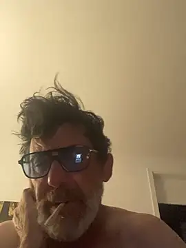 Snapshot of maxximere chatting on May 30, 10:59 pm maxximere online show from May 30, 10:59 pm