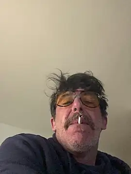 Snapshot of maxximere chatting on February 16, 12:42 am maxximere online show from February 16, 12:42 am