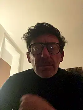 Snapshot of maxximere chatting on January 19, 2:04 am maxximere online show from January 19, 2:04 am