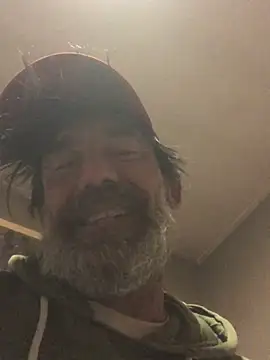 Snapshot of maxximere chatting on December 13, 12:20 am maxximere online show from December 13, 12:20 am