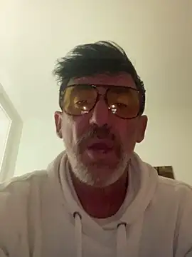 maxximere online show from March 14, 11:00 pm