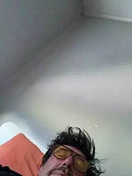 Snapshot of maxximere chatting on February 20, 3:47 pm maxximere online show from February 20, 3:47 pm