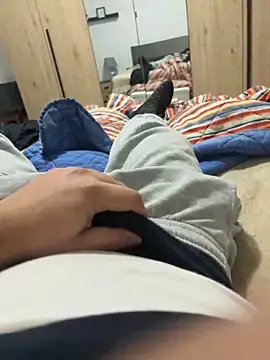 Snapshot of alex21017 chatting on January 26, 9:07 pm alex21017 online show from January 26, 9:07 pm