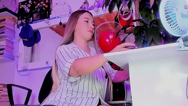  asscutebig  online show from February 22, 4:59 am