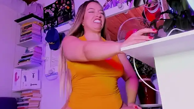  asscutebig  online show from March 8, 4:49 am