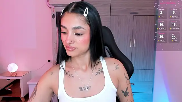 Lizzie corner v online show from March 4, 3:09 pm