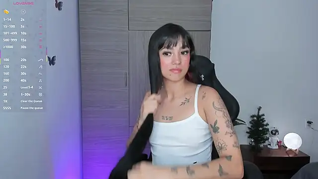 Lizzie corner v online show from November 20, 2:07 pm