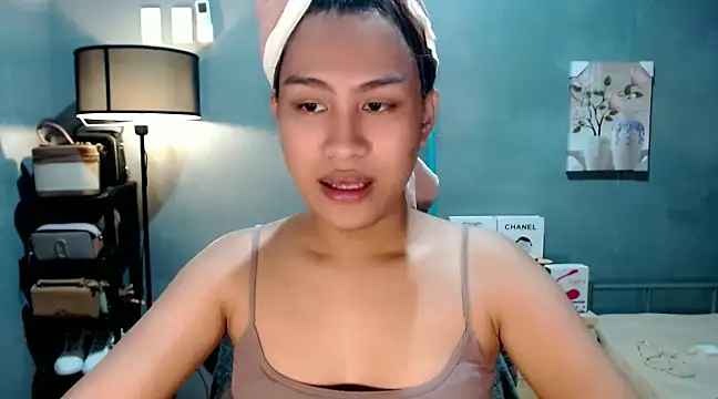 luxxy grand online show from February 9, 11:25 am