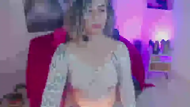 Snapshot of agnes_blackmoree chatting on February 7, 1:36 am agnes blackmoree online show from February 7, 1:36 am