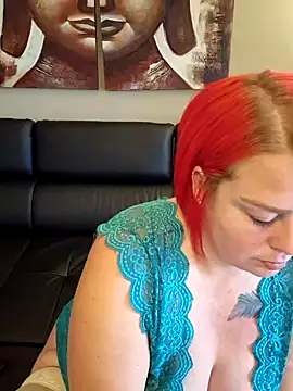 Snapshot of SarahDelSol chatting on February 12, 8:38 am SarahDelSol online show from February 12, 8:38 am
