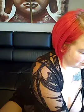 Snapshot of SarahDelSol chatting on February 7, 8:33 am SarahDelSol online show from February 7, 8:33 am