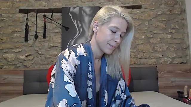 Naschkatze01 online show from December 3, 7:57 pm