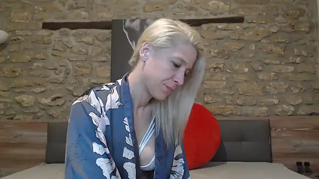 Naschkatze01 online show from February 3, 7:41 pm