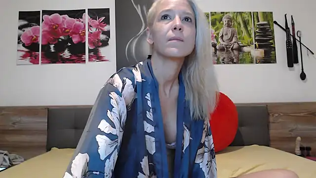 Naschkatze01 online show from November 14, 7:23 am