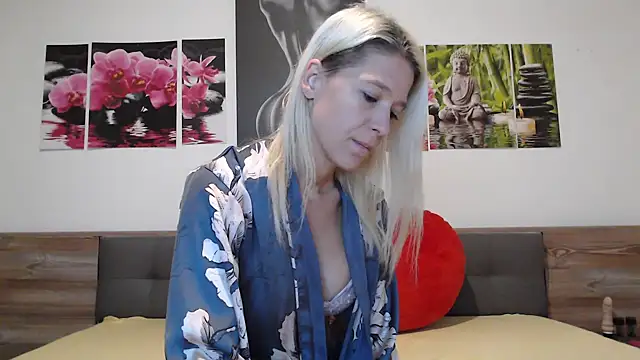 Naschkatze01 online show from November 7, 7:02 am