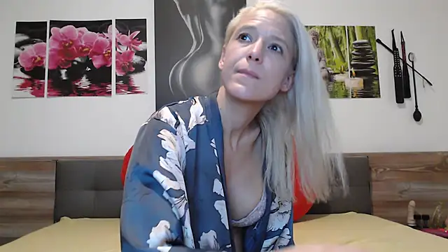 Naschkatze01 online show from November 14, 7:28 pm