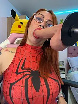 Luna Paris  online show from October 27, 2:07 pm