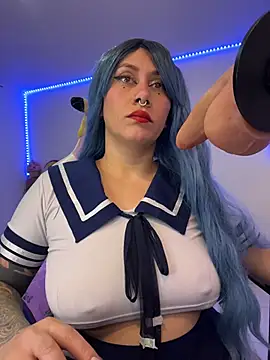 Luna Paris  online show from January 9, 11:22 pm