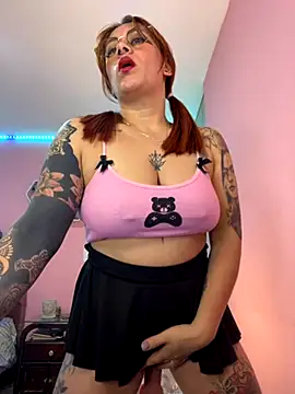 Luna Paris  online show from September 22, 2:12 pm