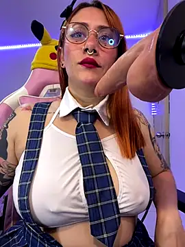 Luna Paris  online show from December 16, 9:19 pm